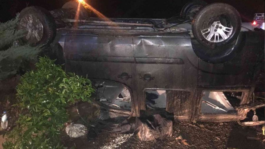 Hurdaya dönen araçtan sağ çıktı