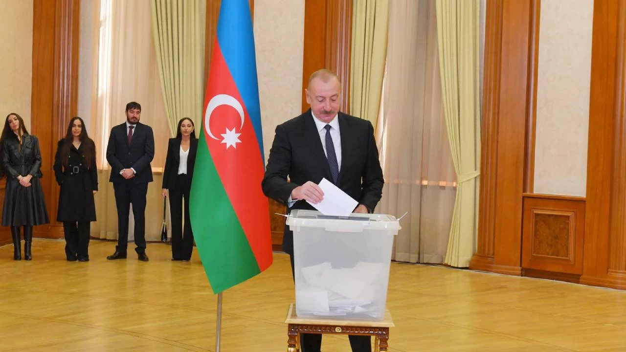 İlham Aliyev, Azerbaycan'daki seçimi yüzde 92,1 oyla kazandı