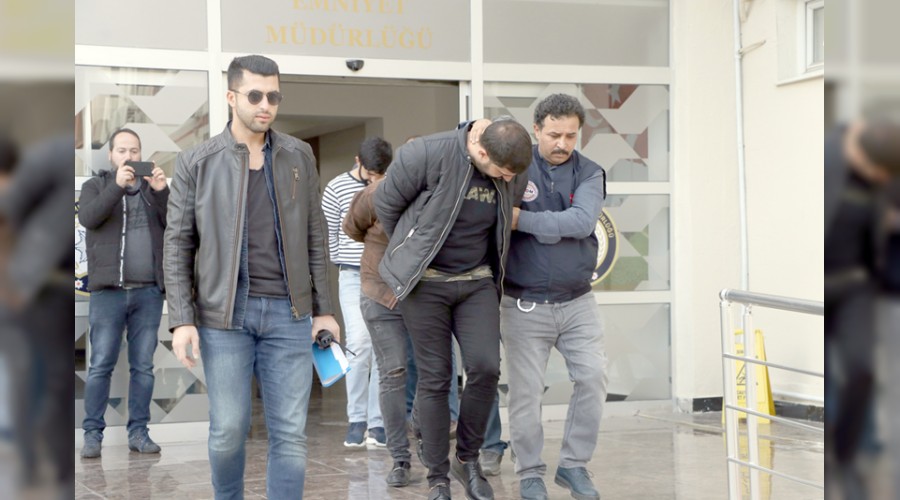 �ntihar mektuplar� tefecileri yakalatt�