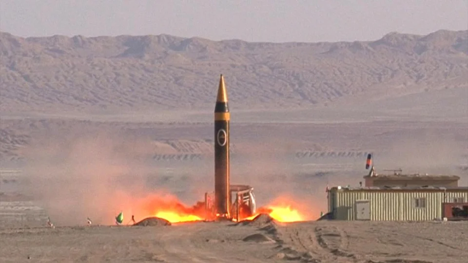 �ran, b�lgedeki ABD �slerine H�rrem�ehr f�zesi ate�ledi�ini duyurdu