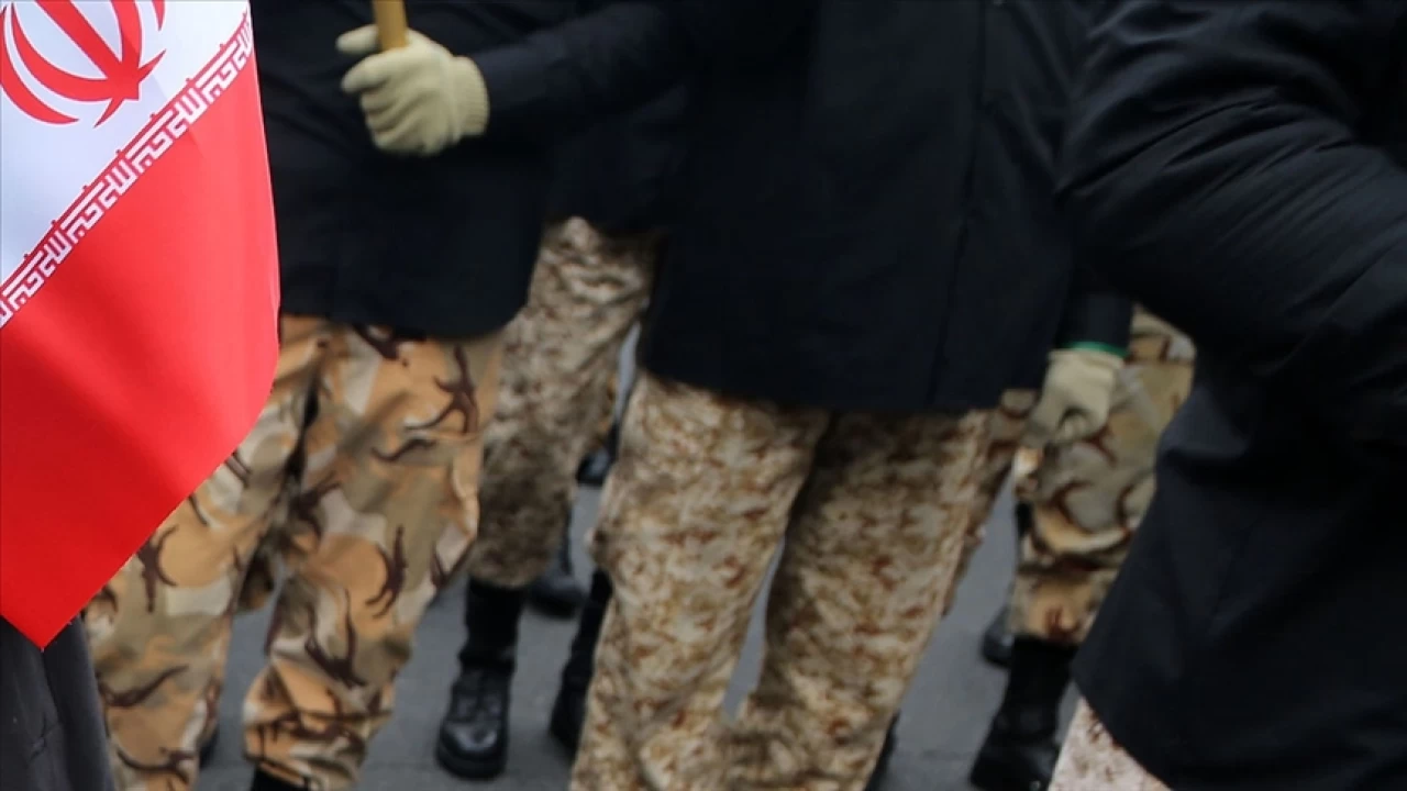 �ran: Herhangi bir sald�r�ya kar��l�k �srail'in enerji tesislerini hedef alaca��z 