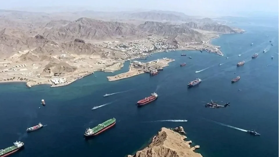 �ran'dan son 24 saatte 15 gemiye "H�rm�z ge�i� izni"