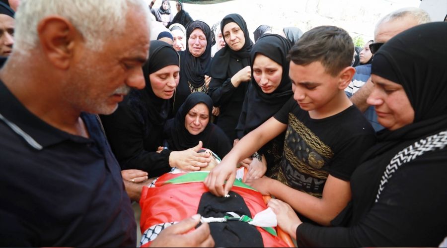 �srail askerlerinin �ehit etti�i gen� son yolculu�una u�urland�