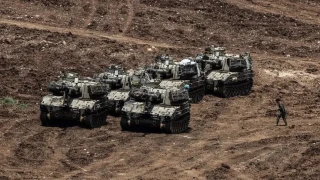 İsrail güçleri Suriye'nin güneyinde ilerliyor