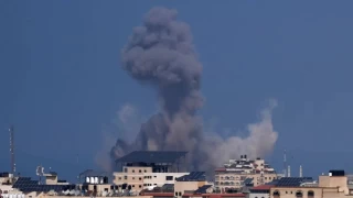 srail ordusu Gazze eridi'ni bombalamaya balad