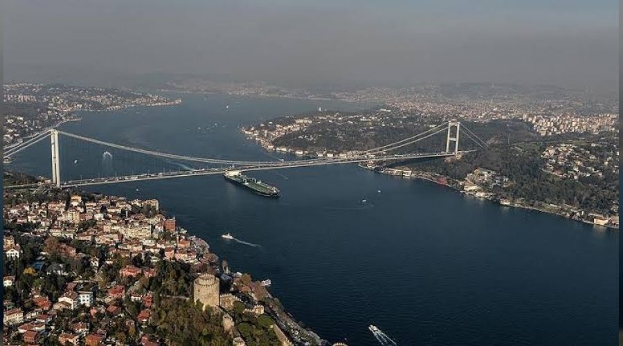 �stanbul Bo�az� �ift y�nl� trafi�e a��ld�