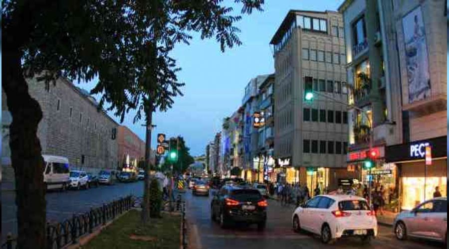 İstanbul Fatih'te iş hanı icradan satılıyor