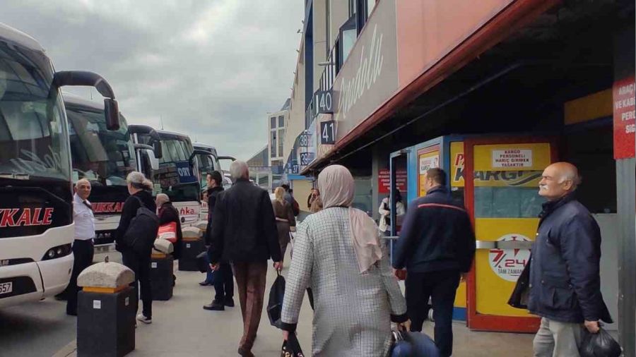 �stanbul Otogar'da se�im hareketlili�i