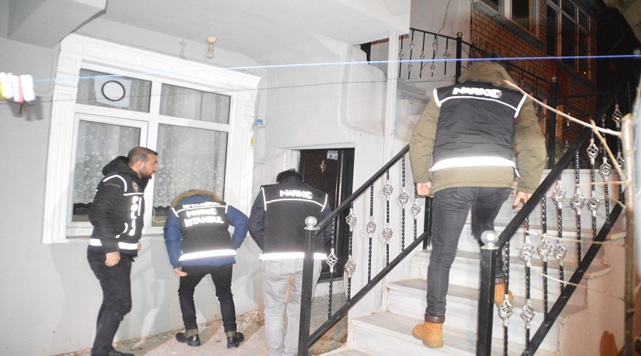 İstanbul’da şafak operasyonu