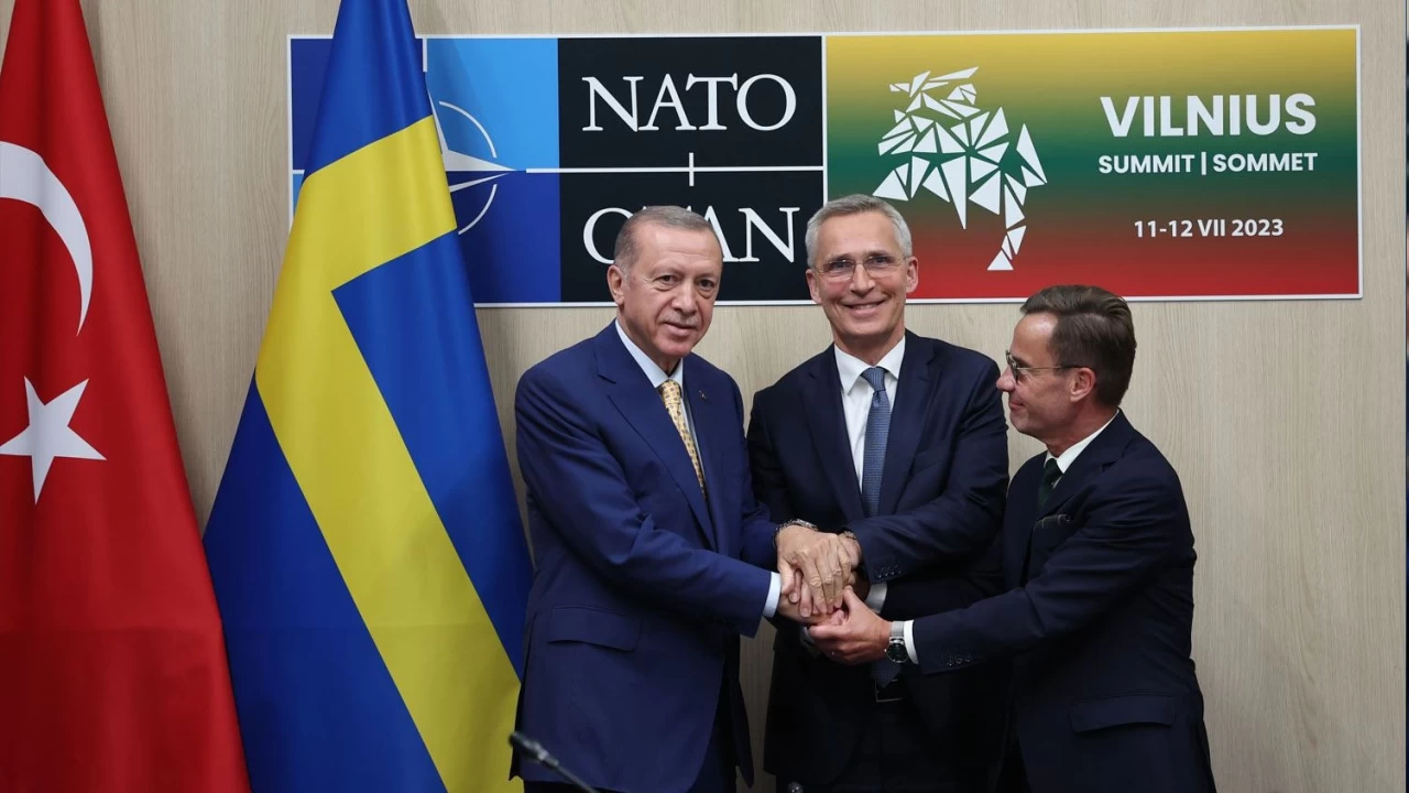 sve'in NATO'ya katlm onay Resmi Gazete'de