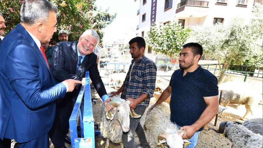 �zmir B�y�k�ehir Belediyesinin k���kba� �reticisine deste�i s�r�yor