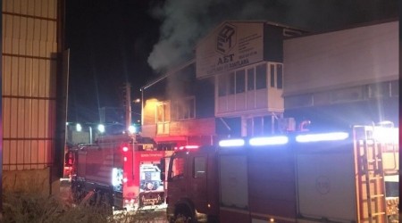 İzmir'de marangoz atölyesinde korkutan yangın