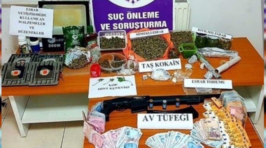 İzmir'de uyuşturucu tacirlerine darbe