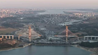 Kanal İstanbul'lun ilk köprüsünde 250 tonluk dev operasyon