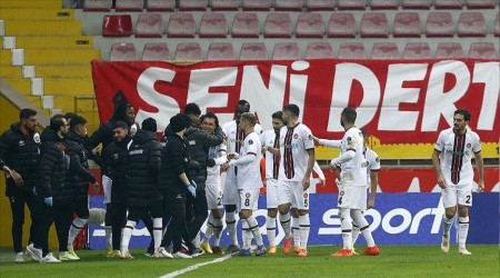 Karagmrk, Galatasaray' geride brakt