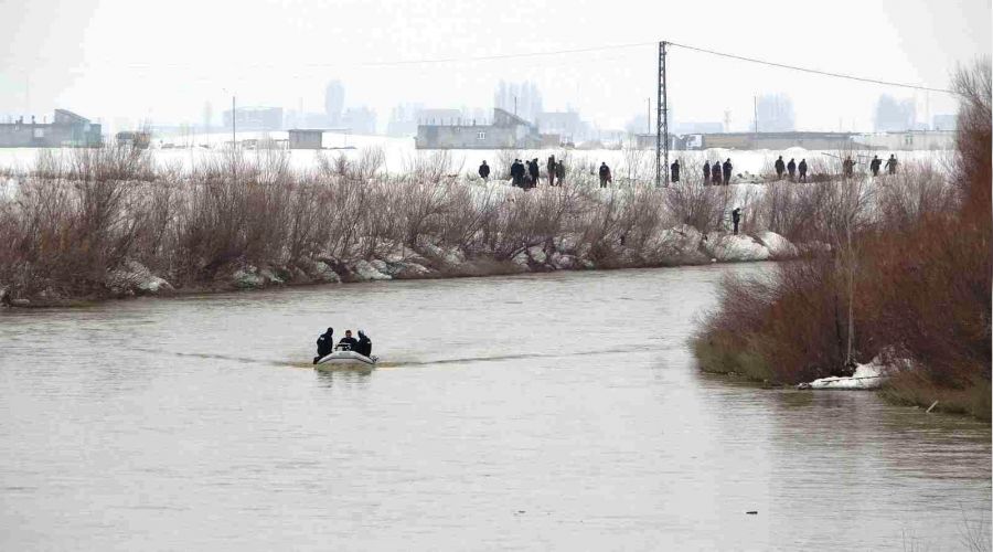 Karasu Nehri'ne den Yamur'dan 5 gndr iz yok