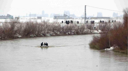 Karasu Nehri'ne düşen Yağmur'dan 5 gündür iz yok
