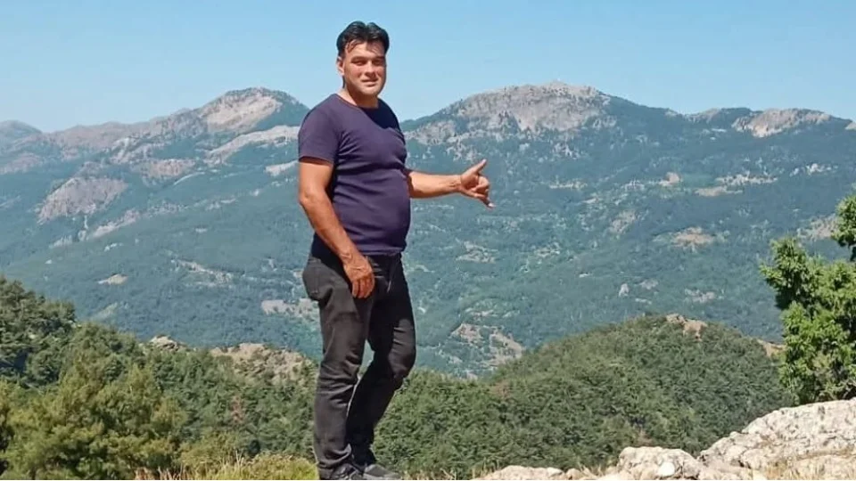 Karnına böcek girdi: Ameliyatla alındı