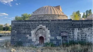Karsn tarihi dokusu: Topuolu Hamamnn yks