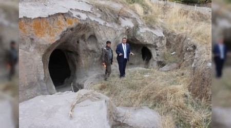 'Kavlaktepe Yeraltı Şehri göz göre göre yok oluyor'
