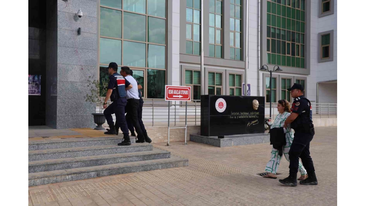 Kirac�s�n�n �l�m�ne neden olan ��retmen g�zya�� d�kt�