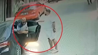 Kiralık aracı satamayınca para dolu çantayı alıp kaçtılar