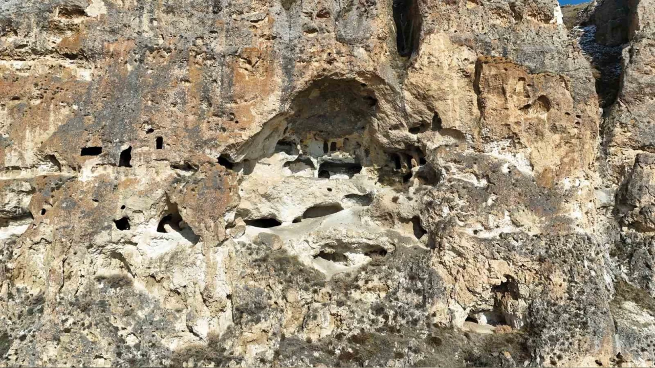 Kırk Pencereli Mağara keşfedilmeyi bekliyor