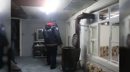 Kız kardeşleri soba ayırdı