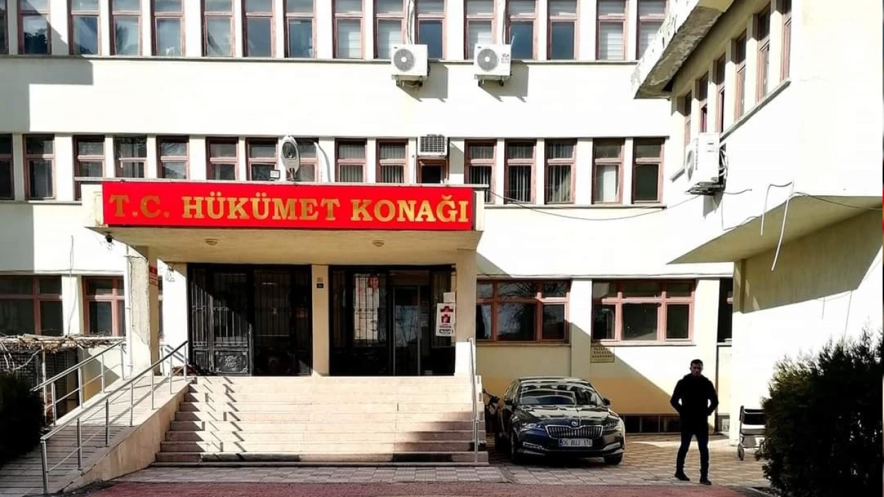 Kızının boşanma davasında kalp krizi geçiren baba öldü