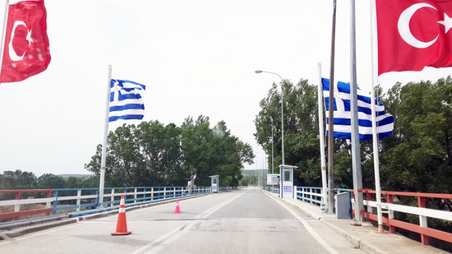 Komşu'dan iltica isteyen Türklerin sayısı patladı