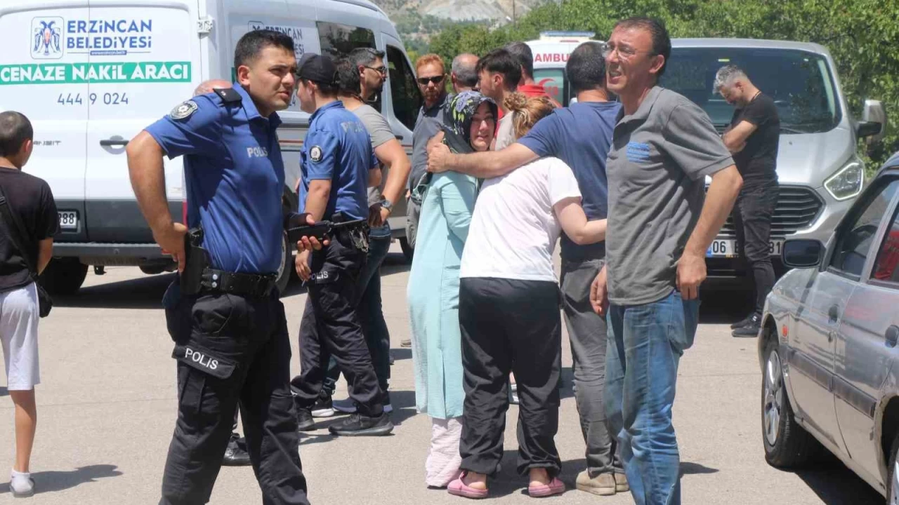 Kom�usunu k�rekle �ld�ren san��a m�ebbet hapis 