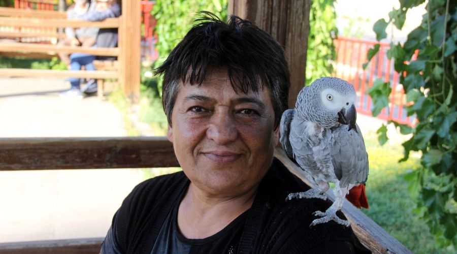 Kredi �ekerek ald��� papa�an�n� yan�ndan ay�rm�yor