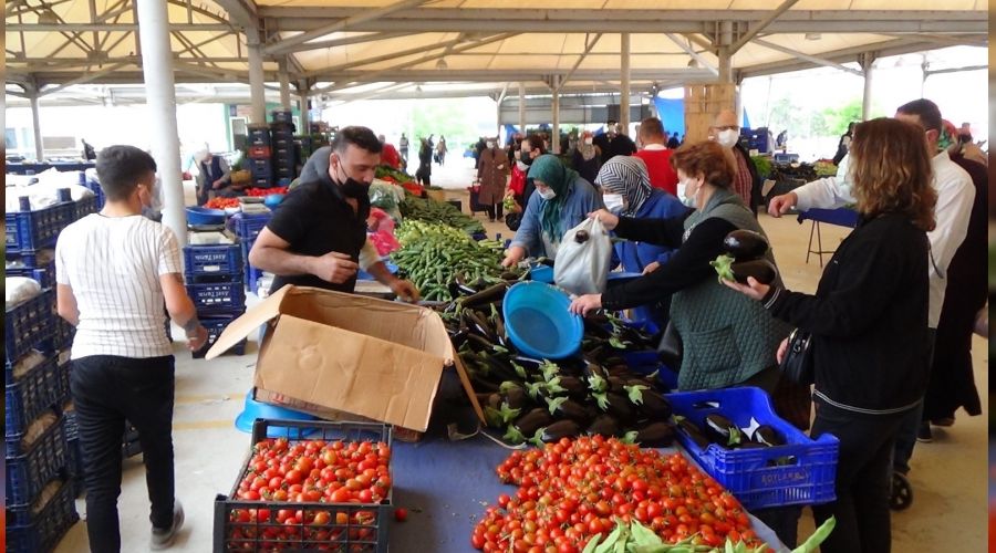 K�tahya'da 10 ayr� noktada pazar kuruldu