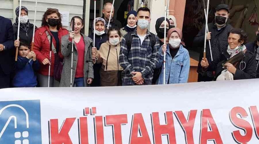 Ktahya'da grme engellilere beyaz baston ve konuan saat datld