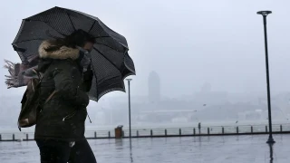 Kuvvetli yağış ve fırtına uyarısı: Saat 09.00'dan sonraya dikkat