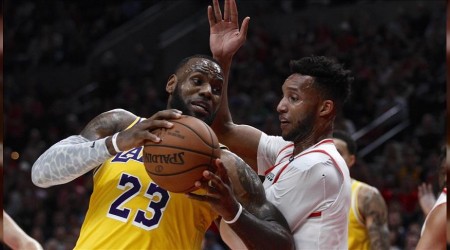 LeBron, ilk maçında mağlup
