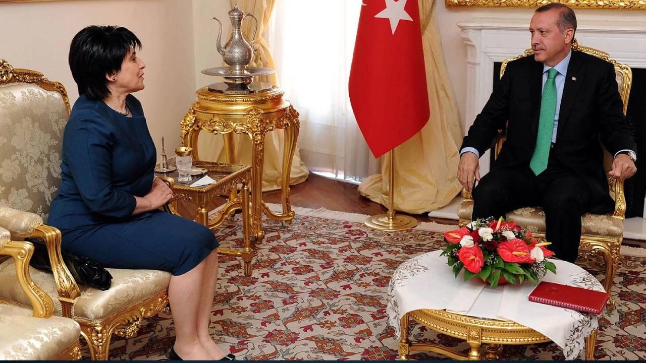 Leyla Zana'dan eski dostu Erdo�an'a ��z�m s�reci mesaj�: Dondurucudan ��karmal�