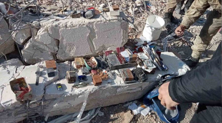 Madenciler, 15 milyonluk ziynet eşyasını polise teslim etti