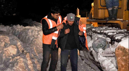 Madende mahsur kalan madenci 4 gün sonra kurtarıldı