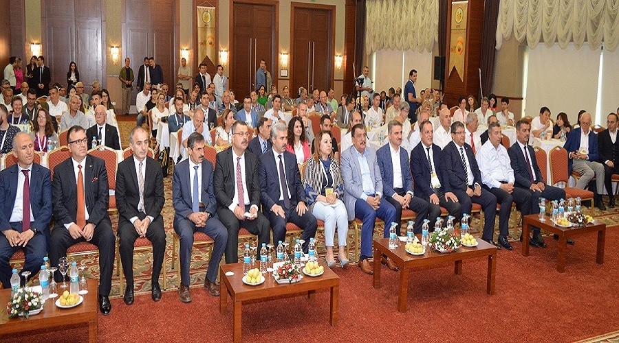 Malatya'da 17. Uluslararası Kayısı Sempozyumu başladı