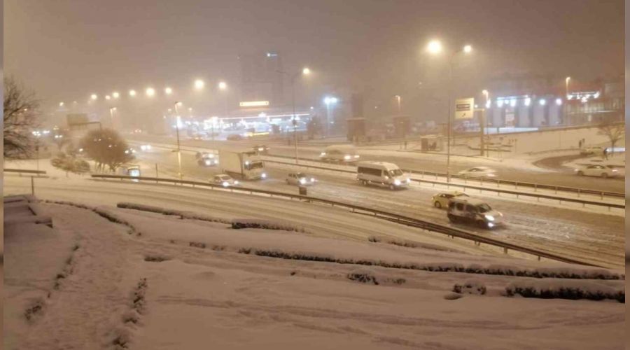 Maltepe E-5'te sürücüler zor anlar yaşadı