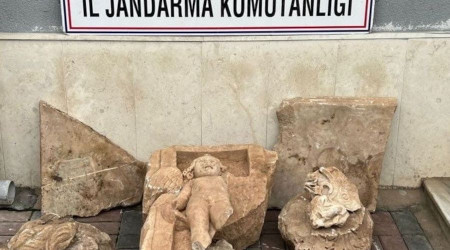 Manisa'da Roma dönemine ait Eros Bebek heykeli ele geçirildi