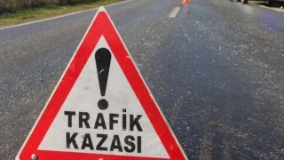 Manisa'da servis midibüsü ile tır çarpıştı, 12 kişi yaralandı