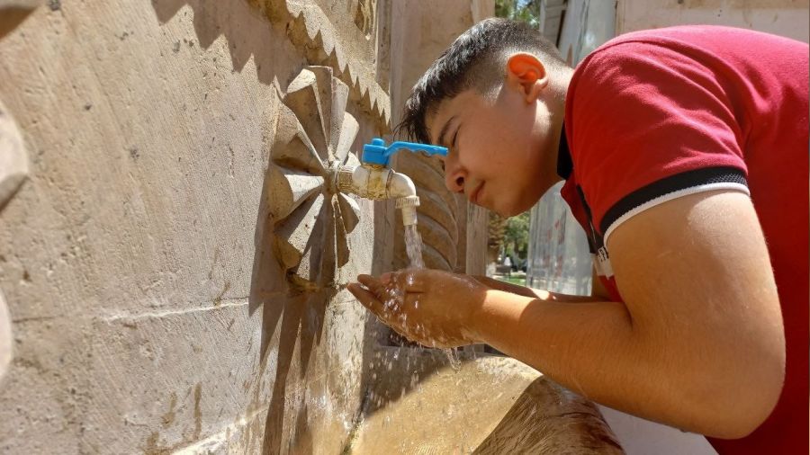 Mardin'de 50 dereceyi bulan sıcaklar bunaltıyor