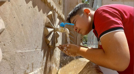Mardin'de 50 dereceyi bulan sıcaklar bunaltıyor