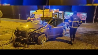 Mardin'de otomobiller çarpıştı