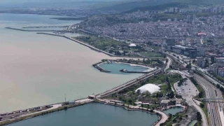 May�s ya�murlar� Karadeniz'i �amura boyad�