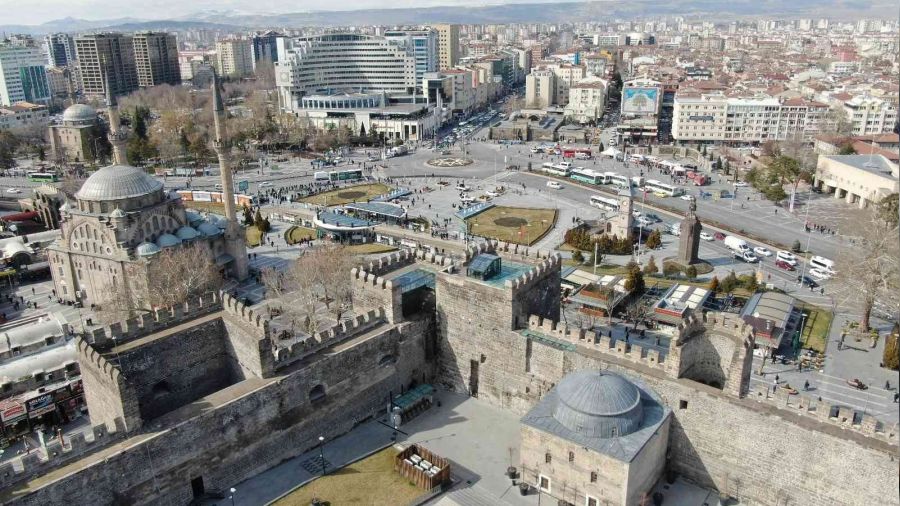 Medeniyetlere ev sahipliği yapan meydan