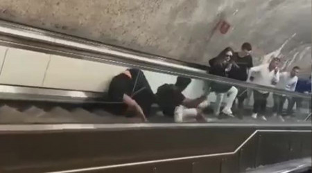 Metroda pes dedirten kavga