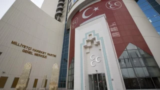 MHP'de bir il te�kilat� daha feshedildi